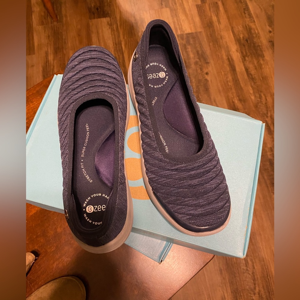 B Zees slip on shoes